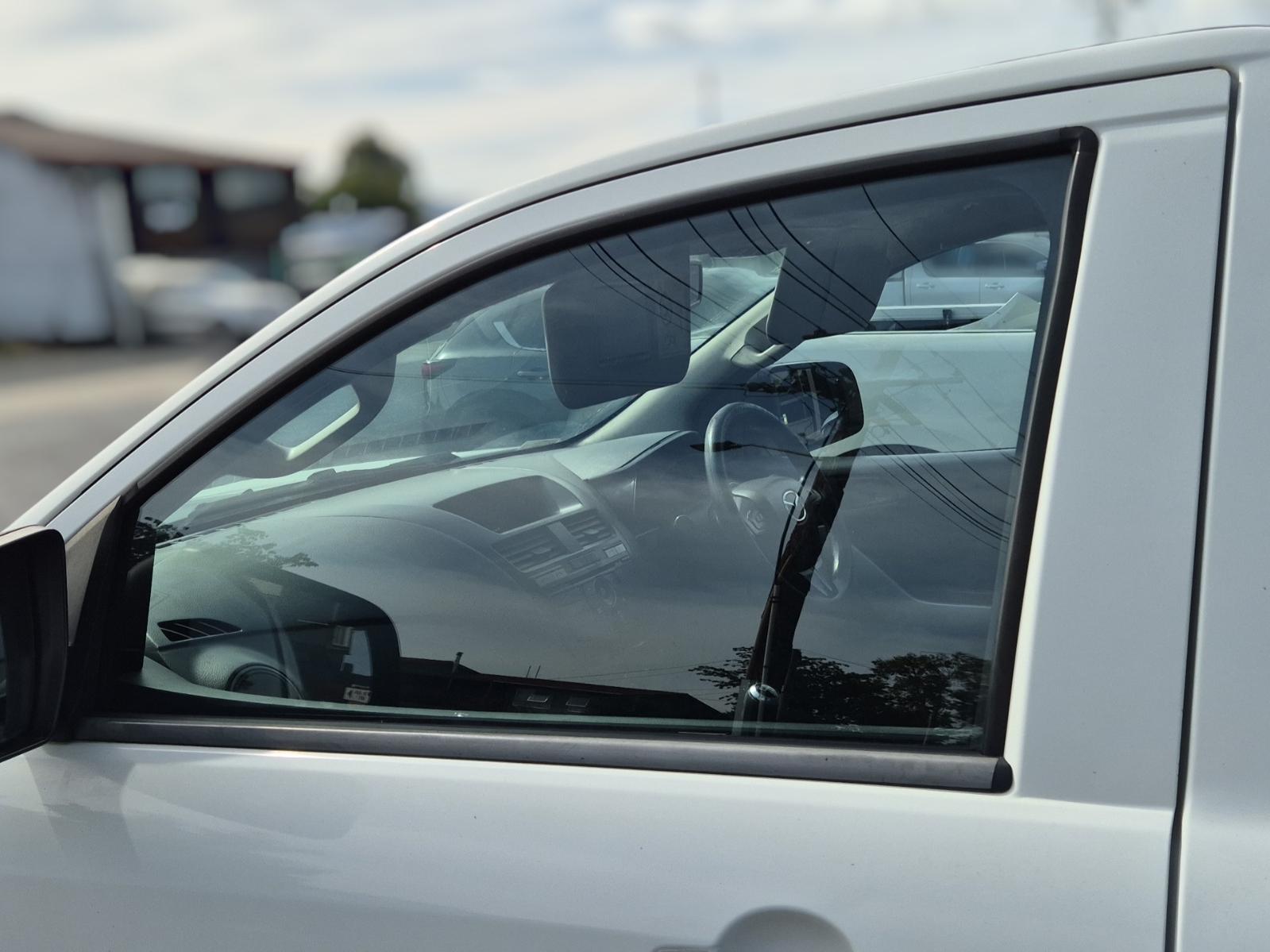 Left_Front_Door_Window