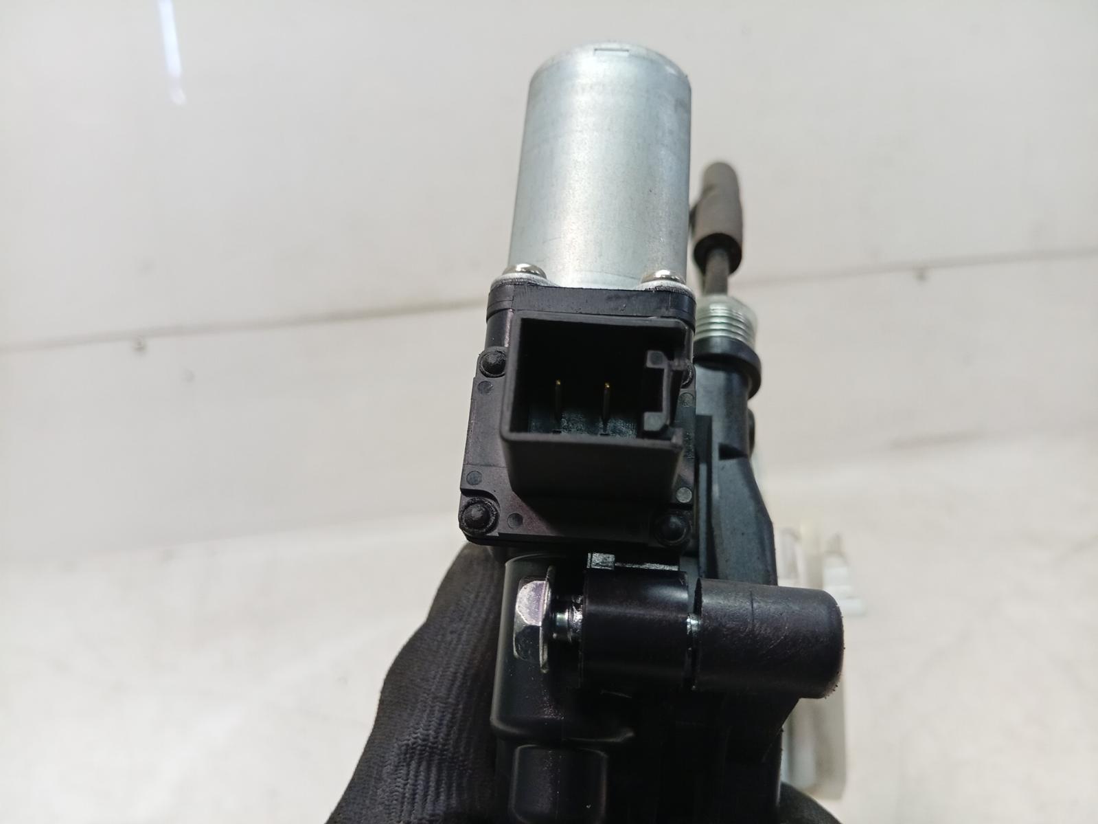 Left_Front_Window_Reg_Motor