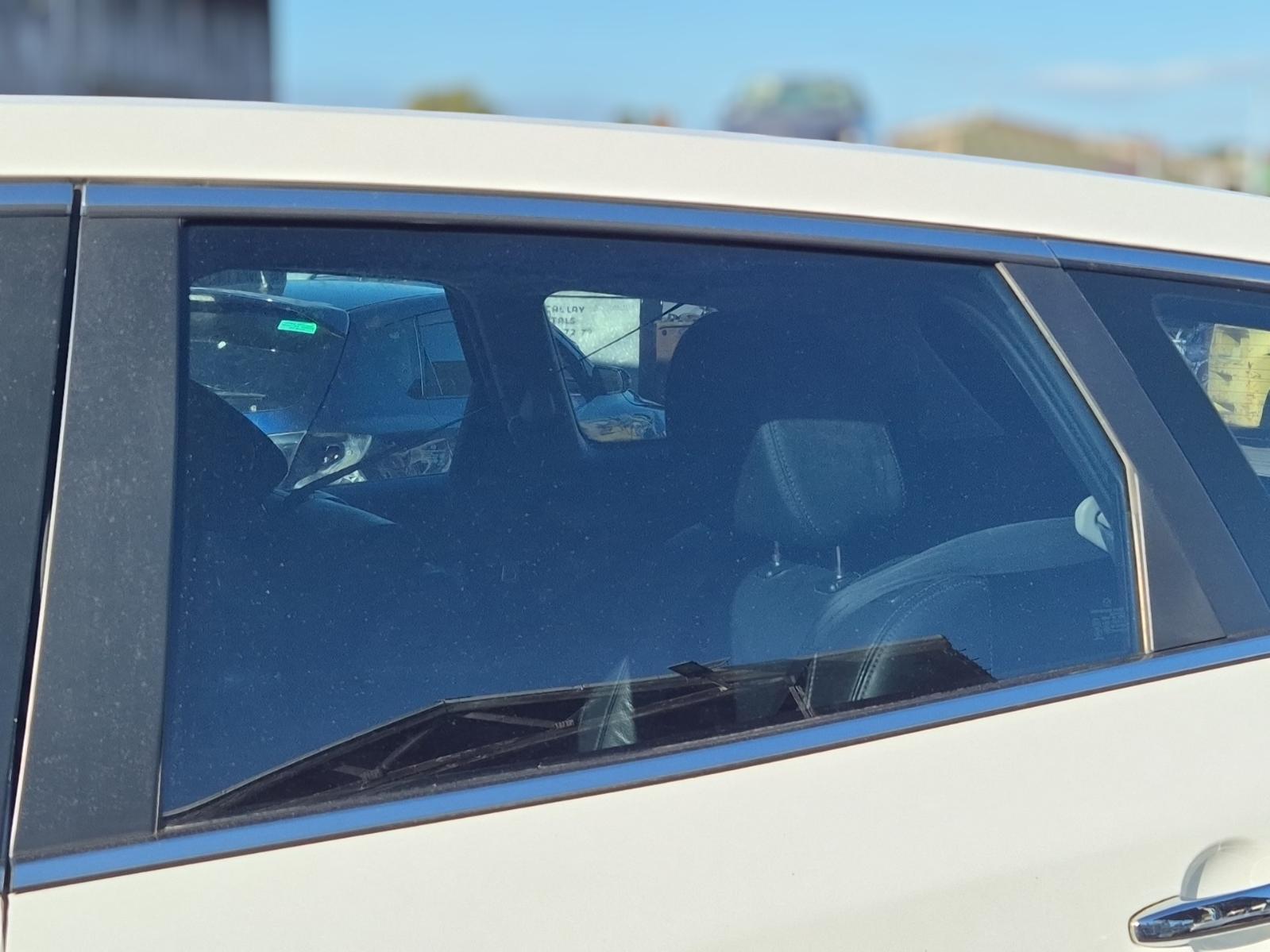 Left_Rear_Door_Window