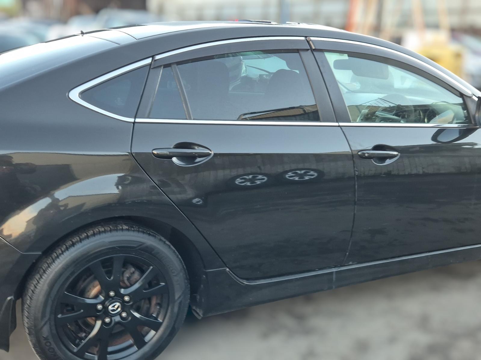 Right_Rear_Door_Sliding