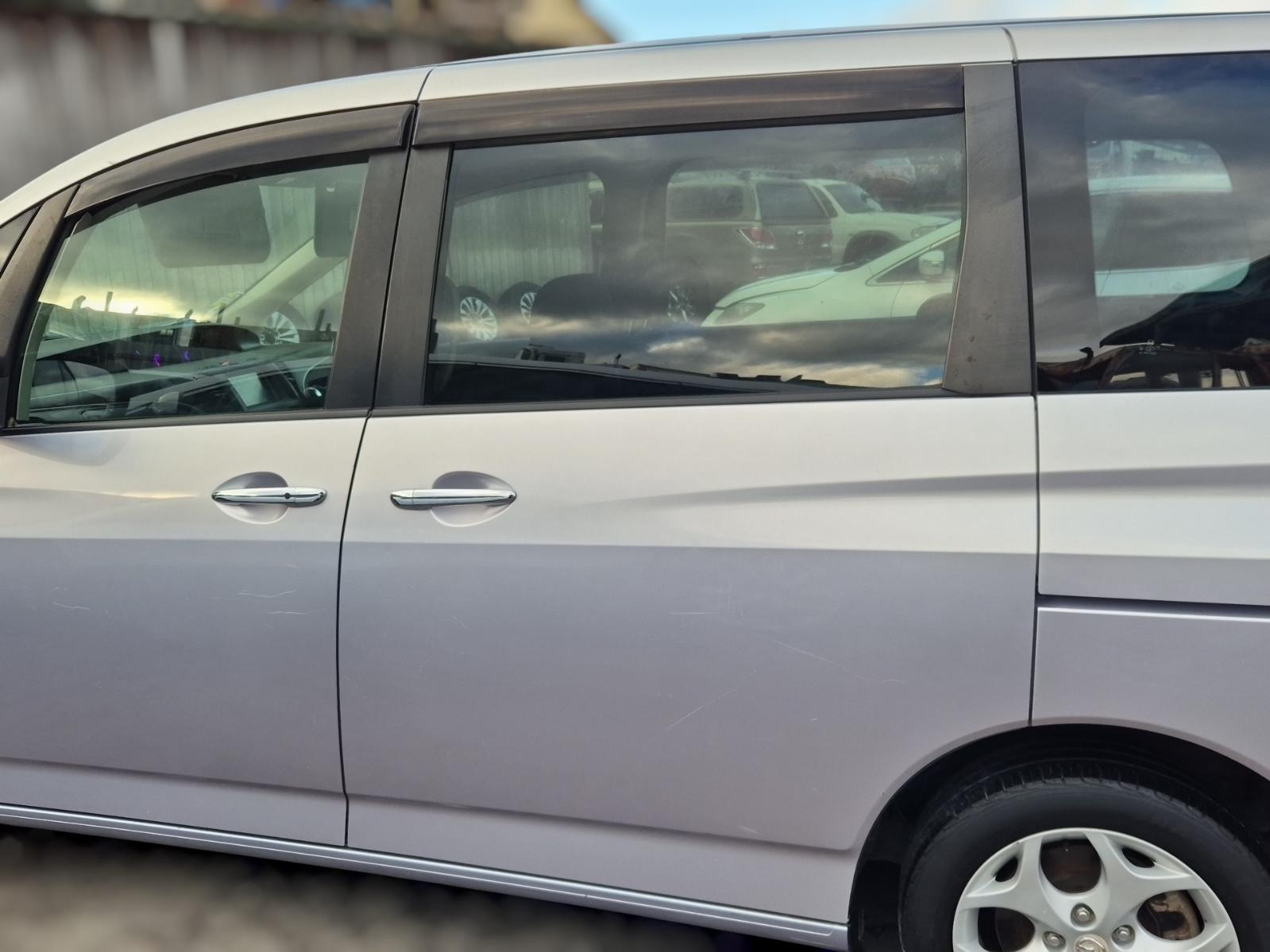 Left_Rear_Door_Sliding