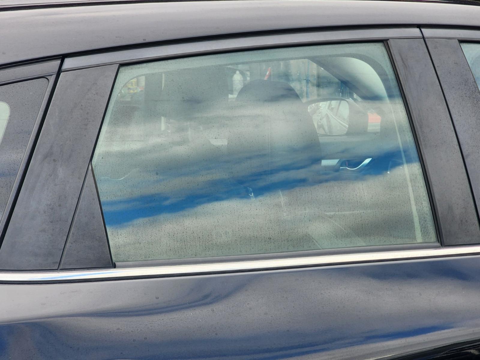 Right Rear Door Window
