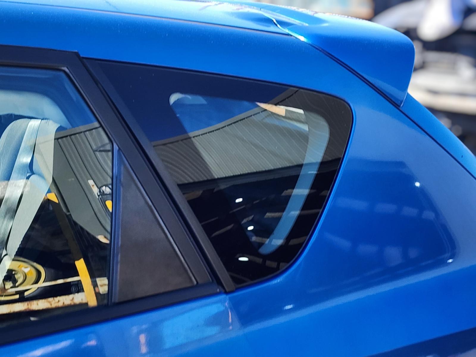 Left_Rear_Side_Glass