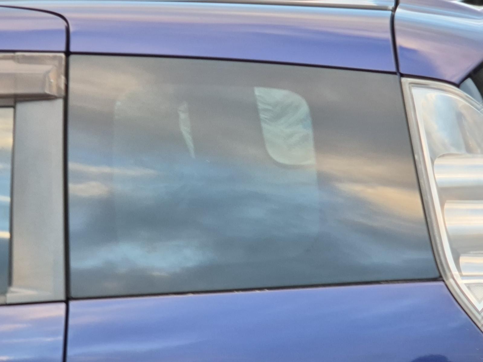 Left_Rear_Side_Glass