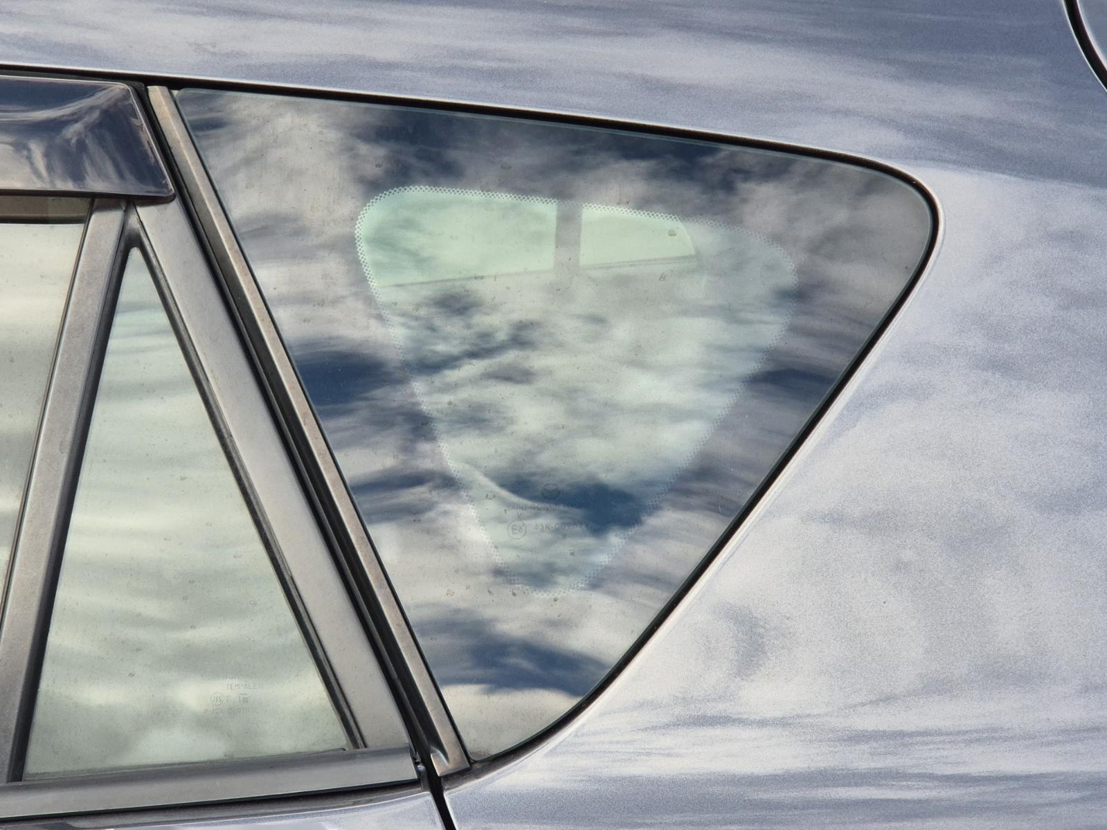 Left_Rear_Side_Glass
