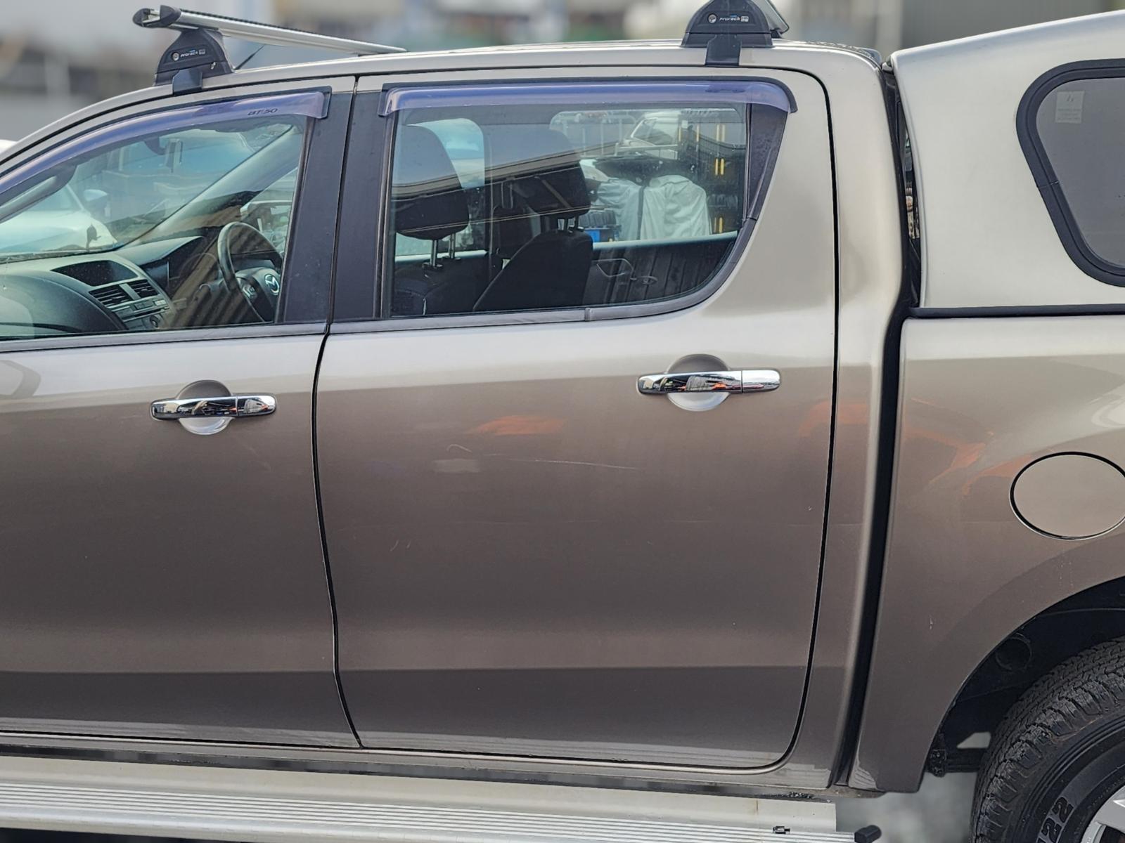 Left_Rear_Door_Window