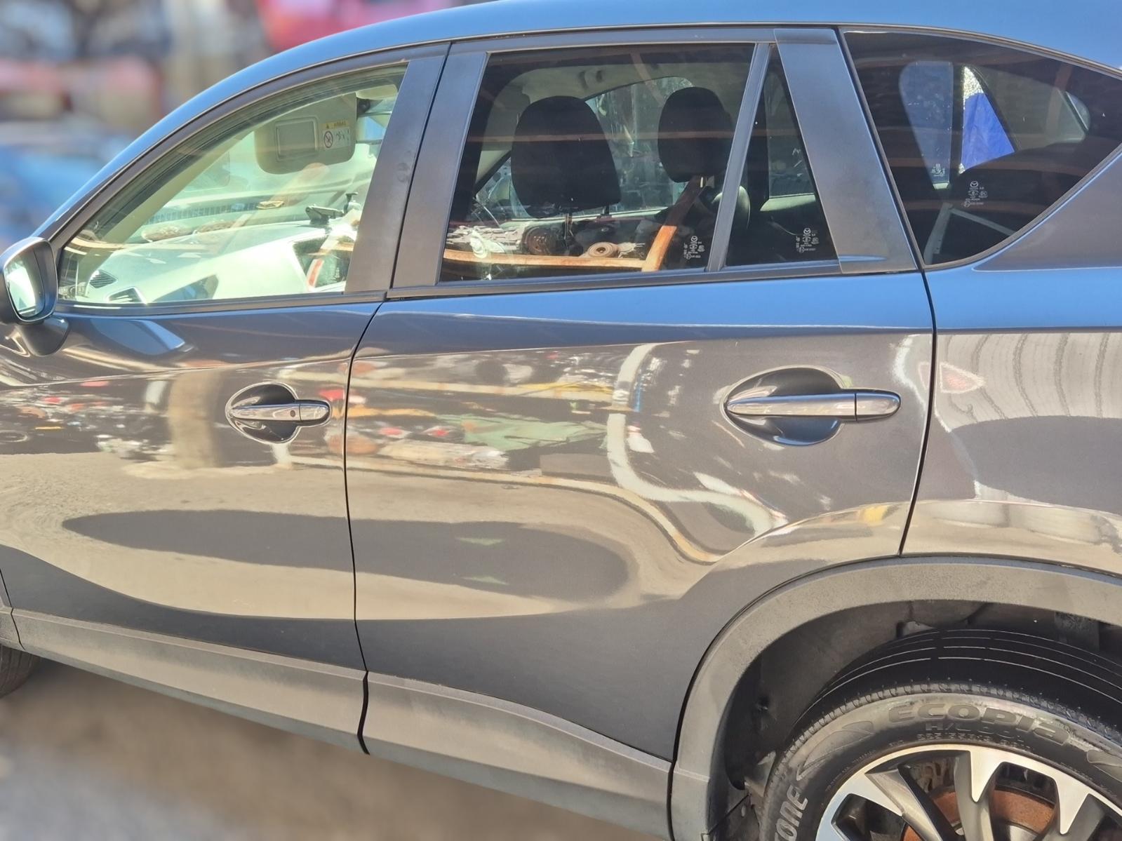 Left_Rear_Door_Sliding