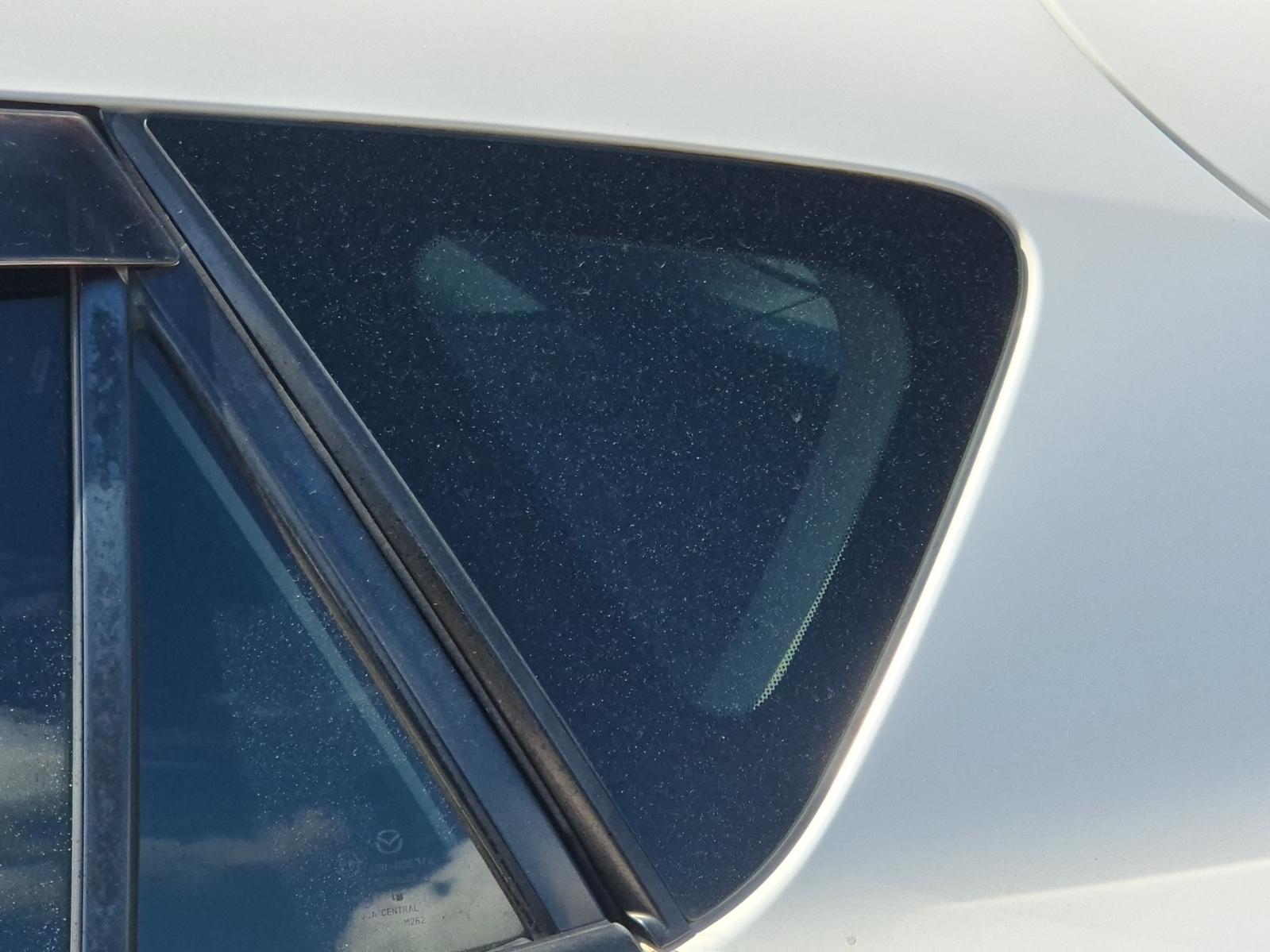 Left_Rear_Side_Glass