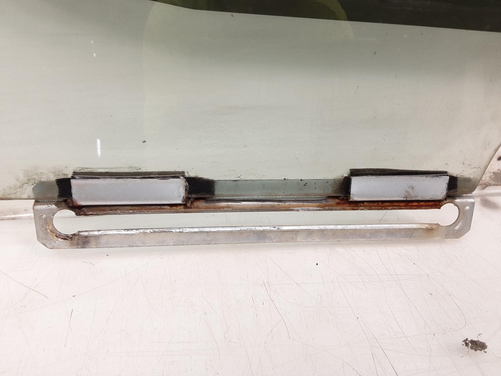 Left_Rear_Door_Window