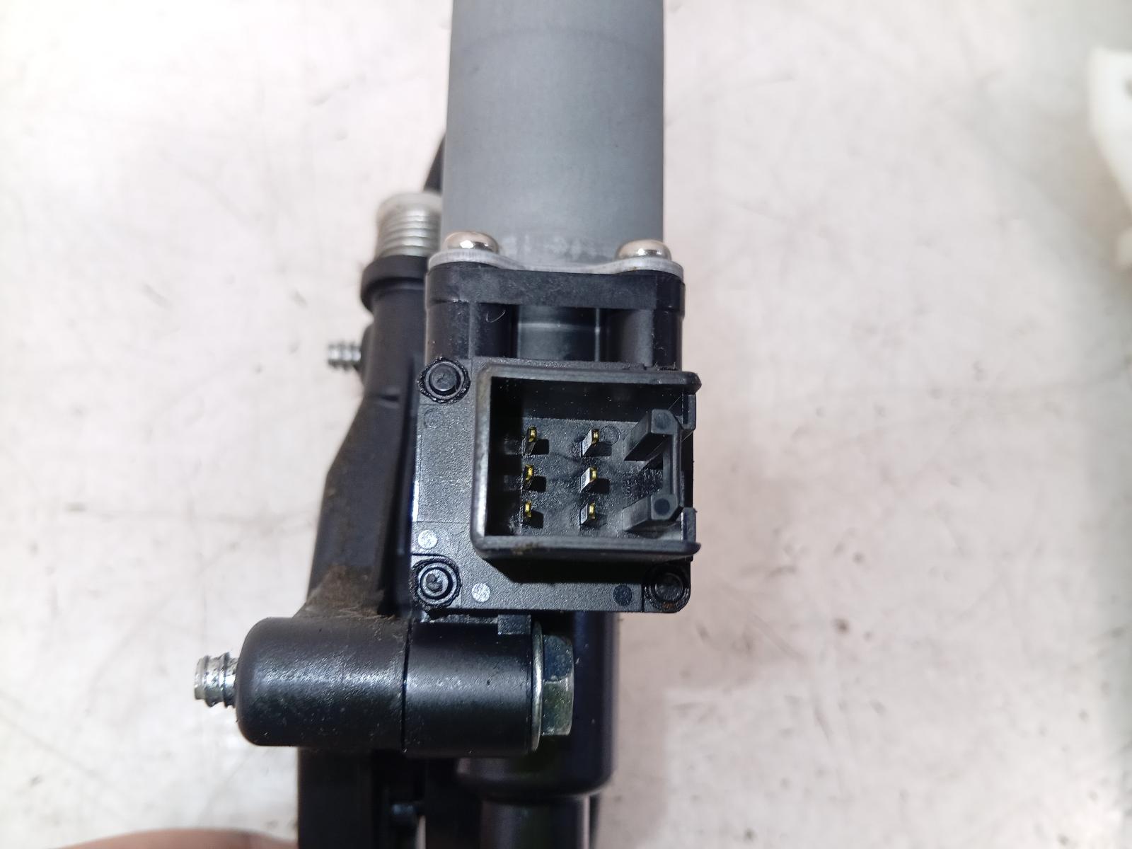 Right_Front_Window_Reg_Motor