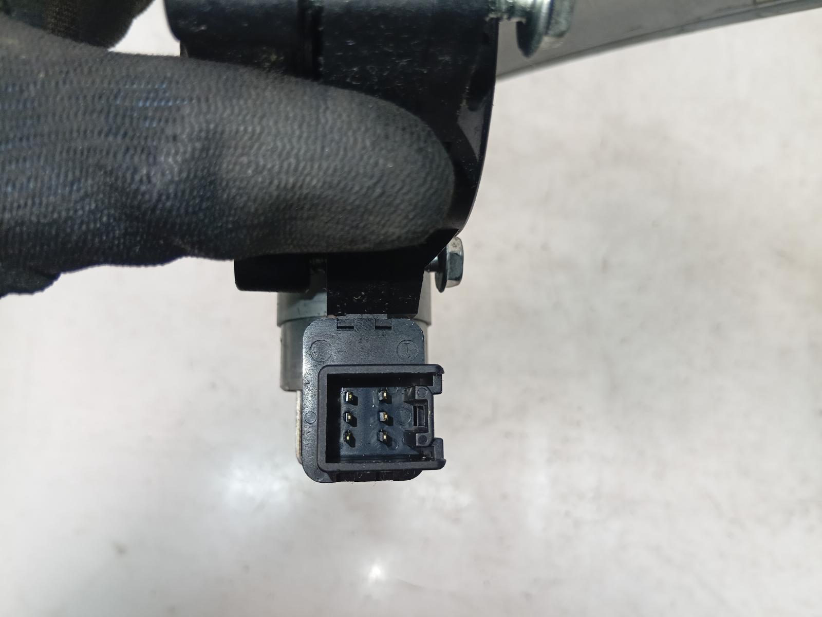 Right_Front_Window_Reg_Motor