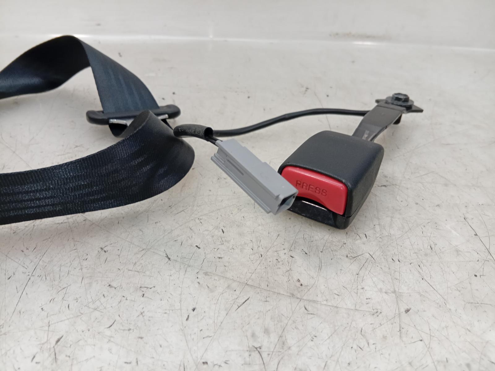 Seat_Belt_Stalk