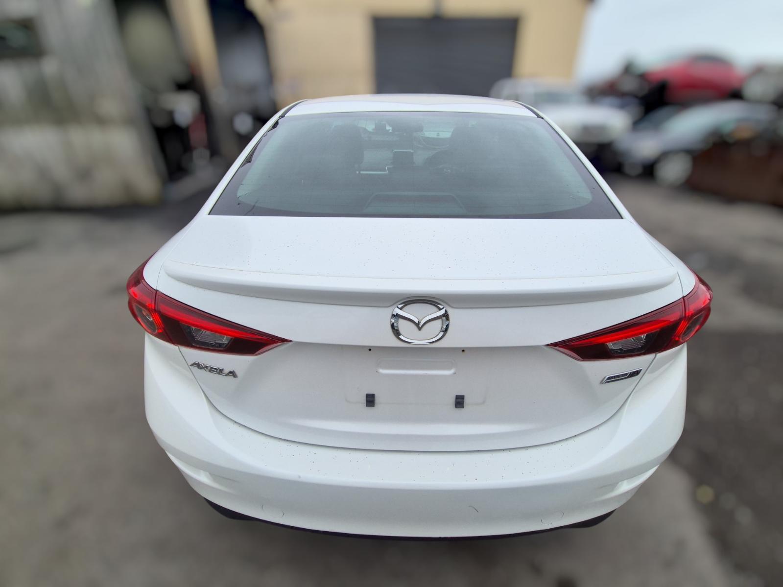 Rear_Spoiler