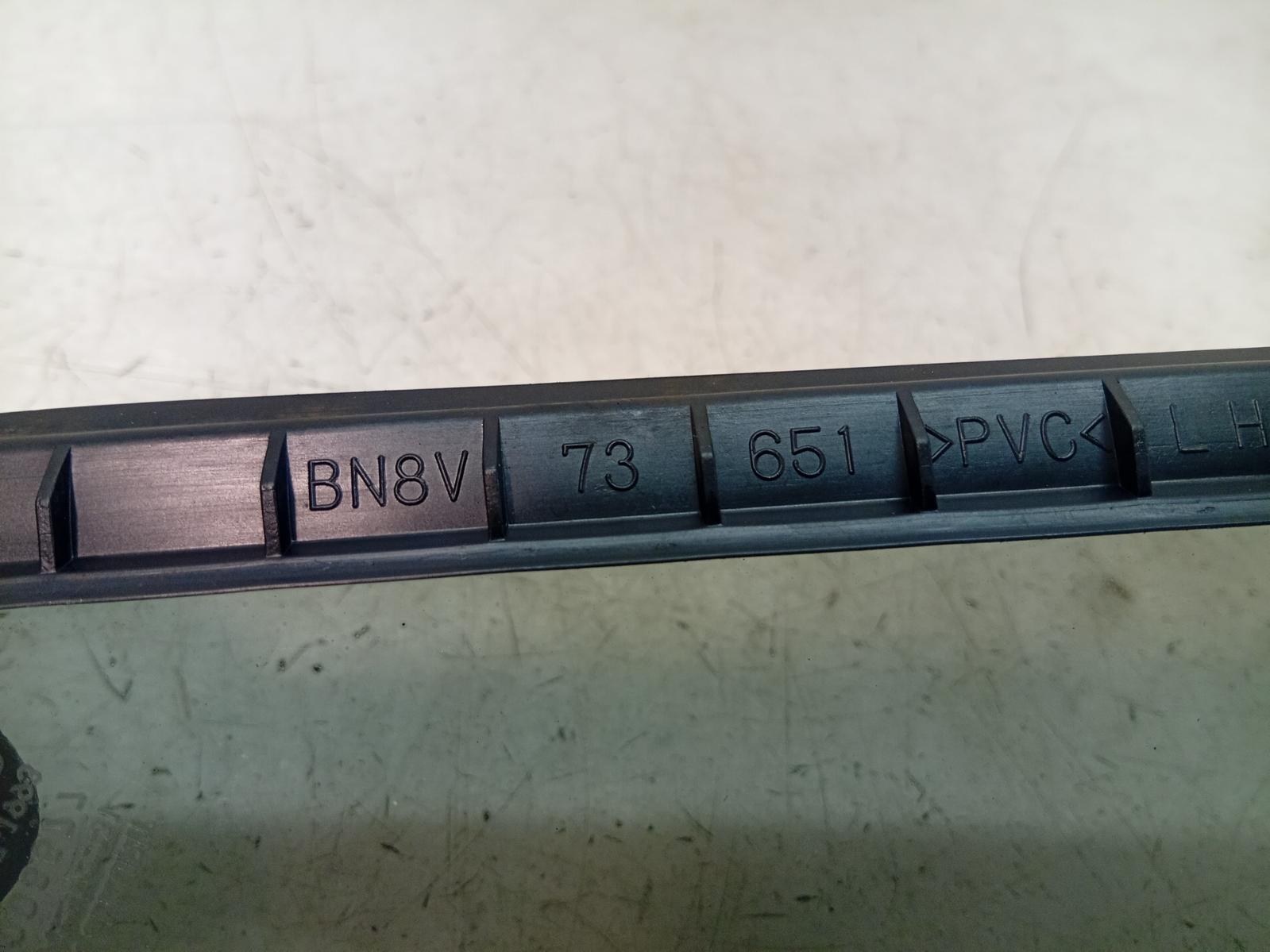 Left Rear 1q Door Glass