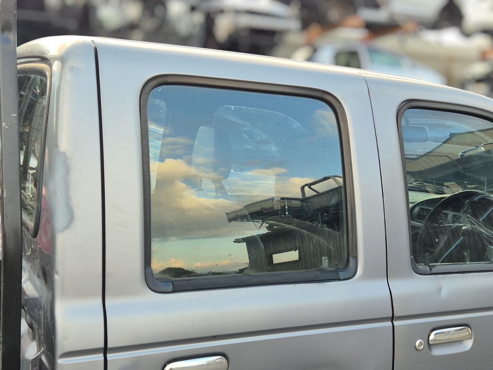 Right_Rear_Door_Window