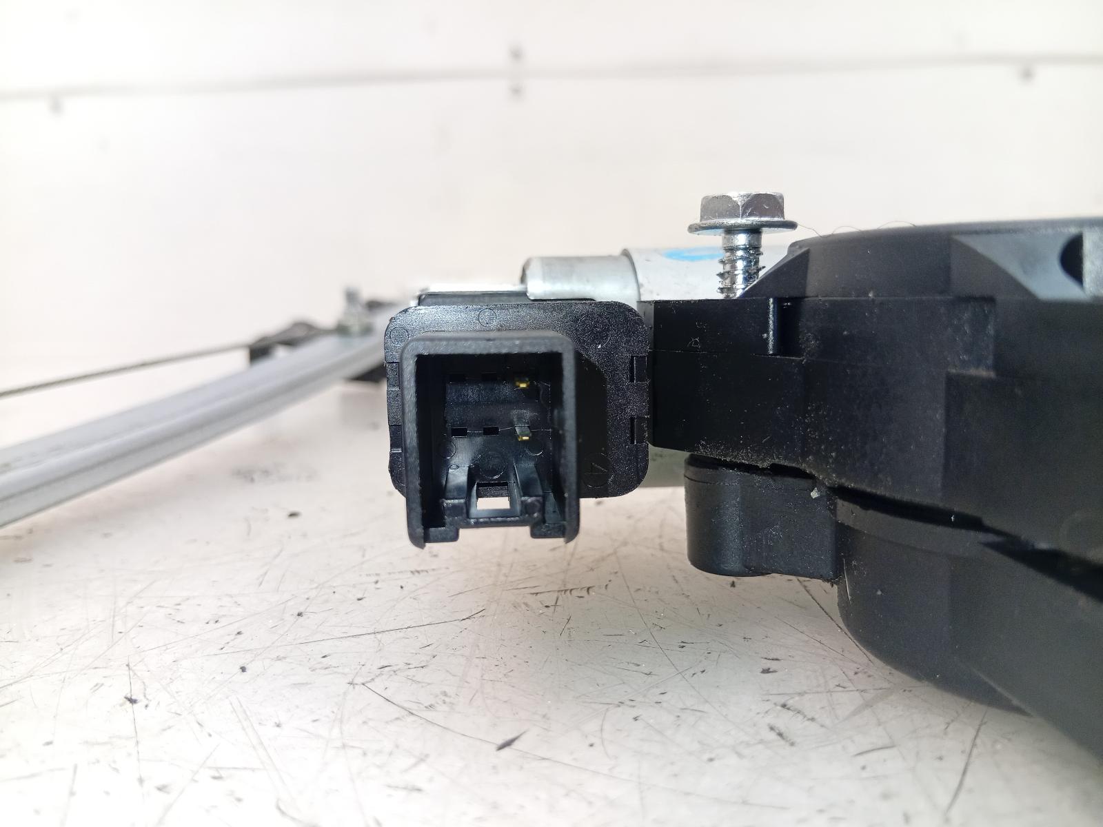 Left_Rear_Wnd_Reg_Motor