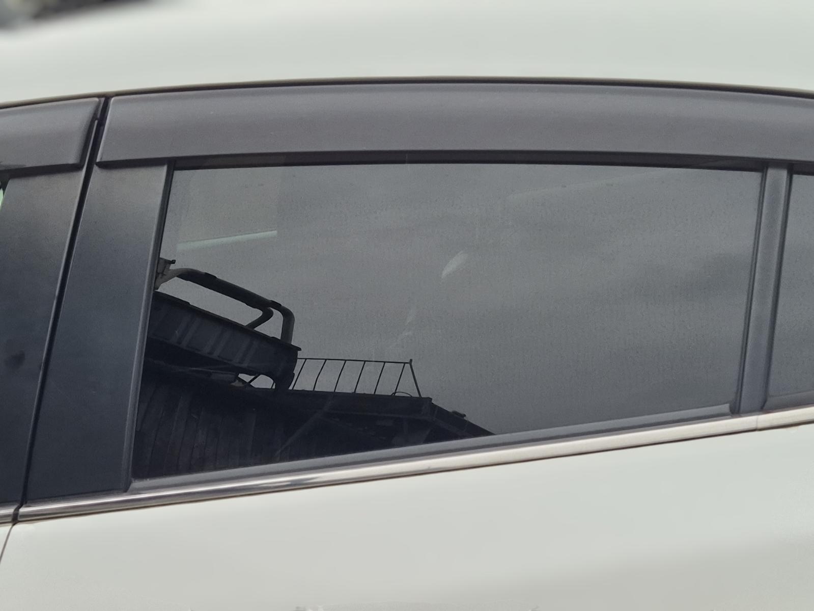 Left_Rear_Door_Window