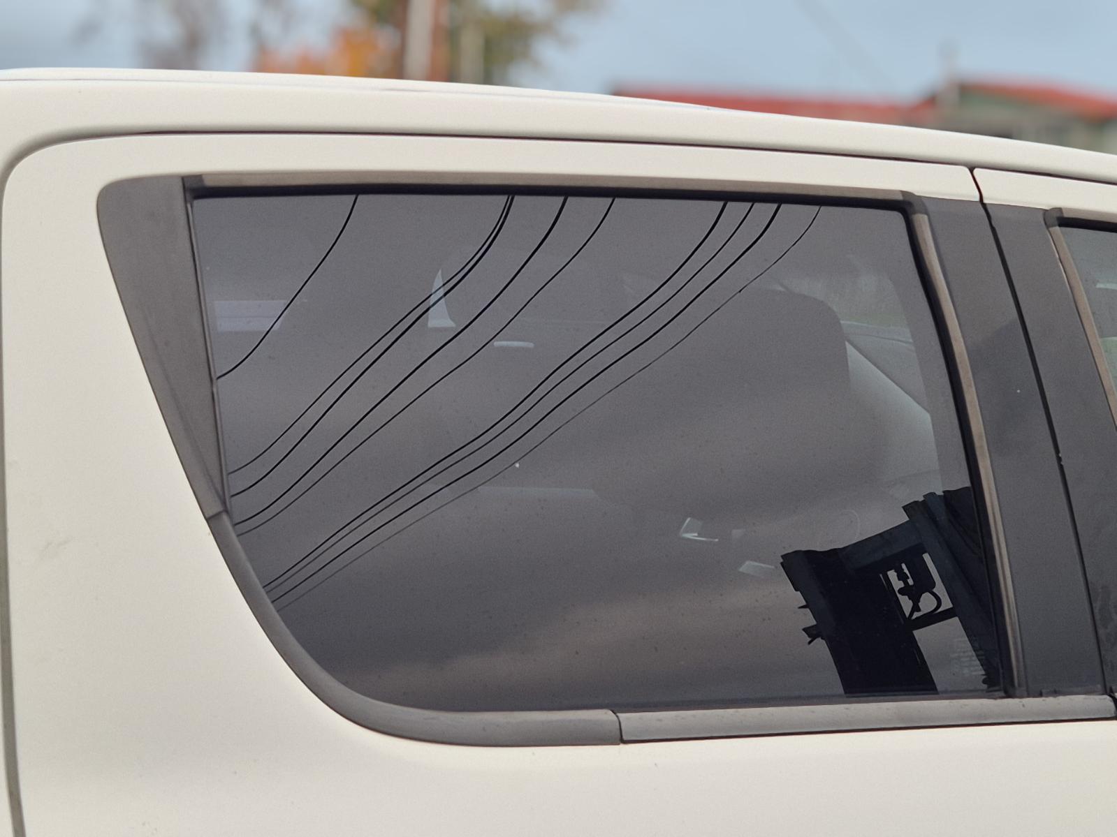 Right_Rear_Door_Window