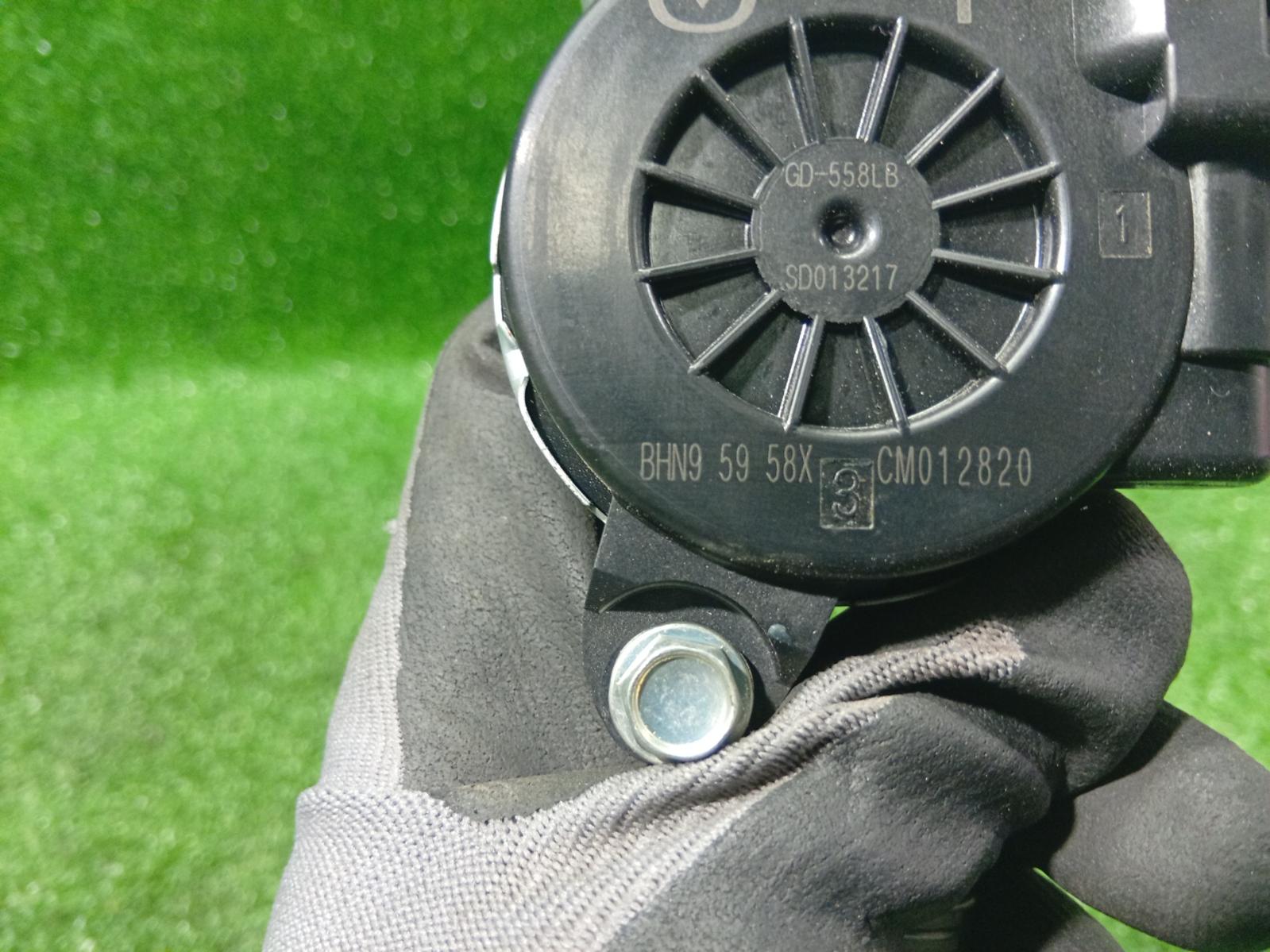 Left Front Window Reg Motor