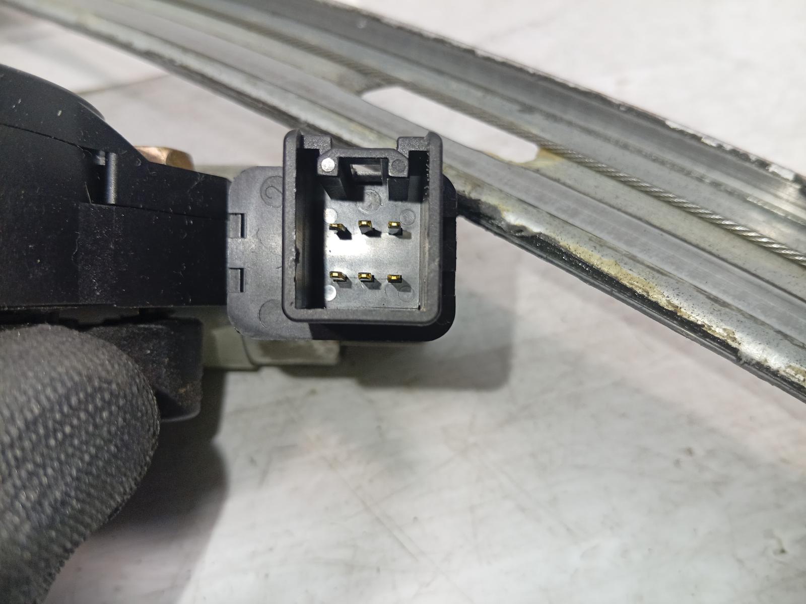 Right_Front_Window_Reg_Motor