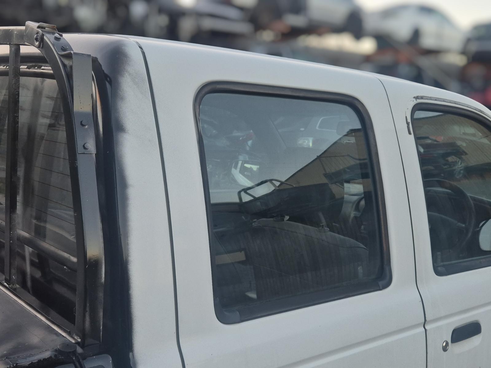 Right_Rear_Door_Window