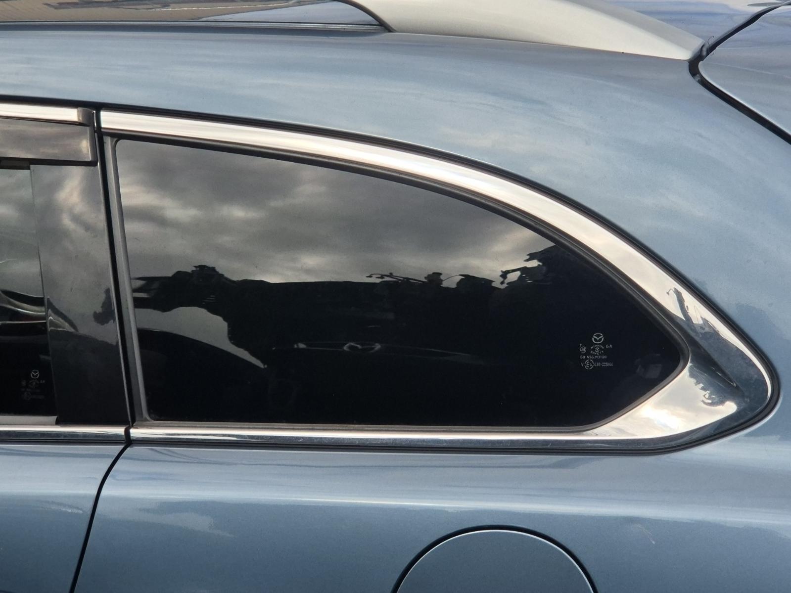 Left_Rear_Side_Glass