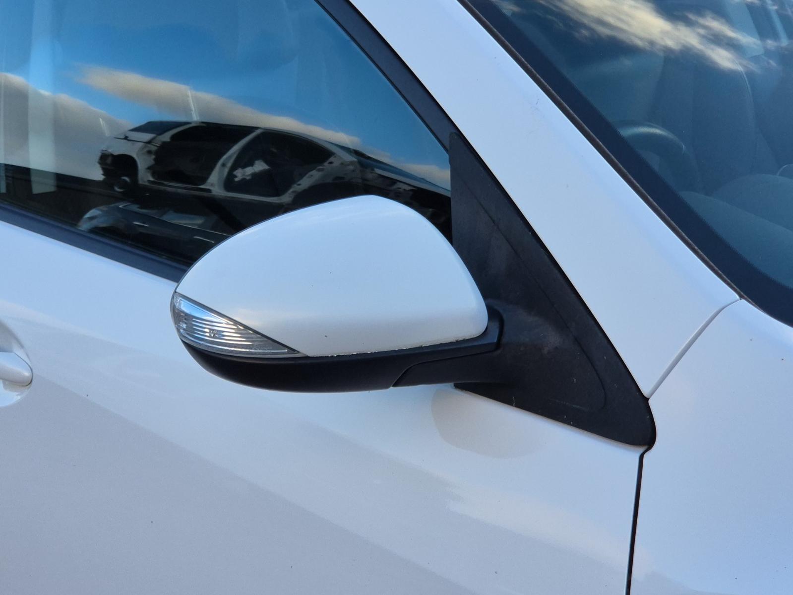 Right_Door_Mirror