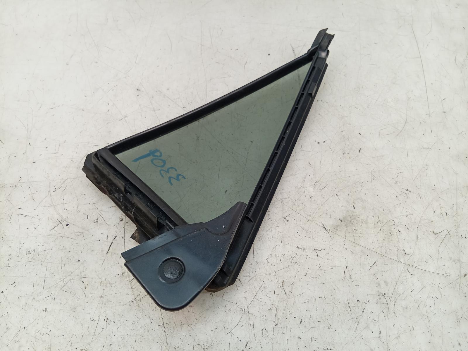 Right_Rear_1q_Door_Glass