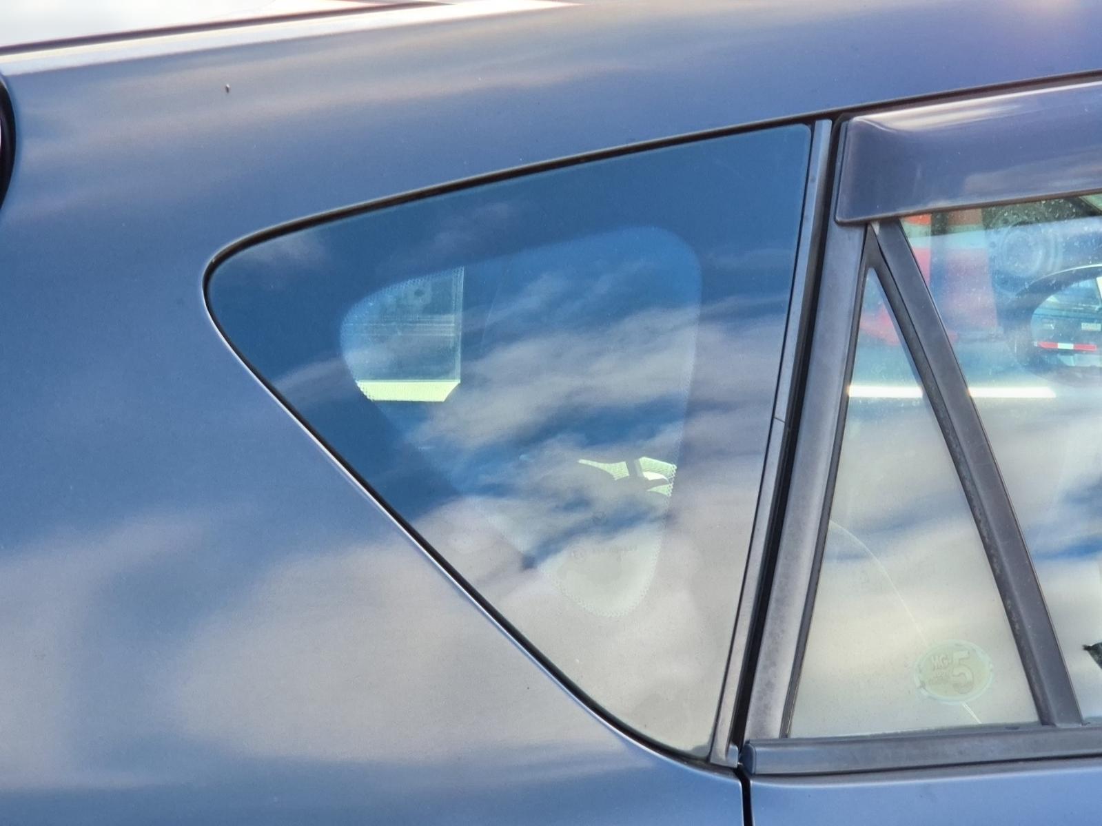 Right_Rear_Side_Glass