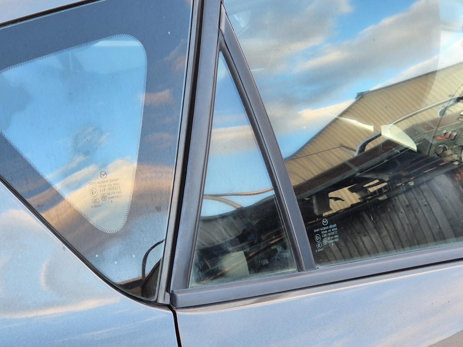 Right_Rear_1q_Door_Glass