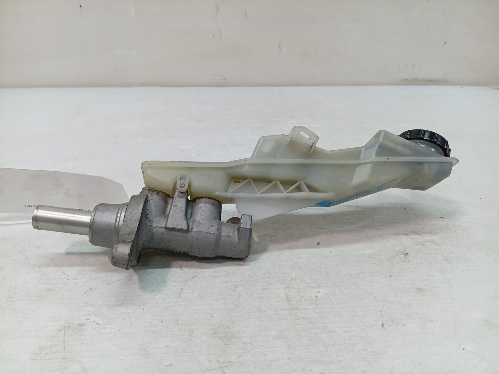 Master_Cylinder
