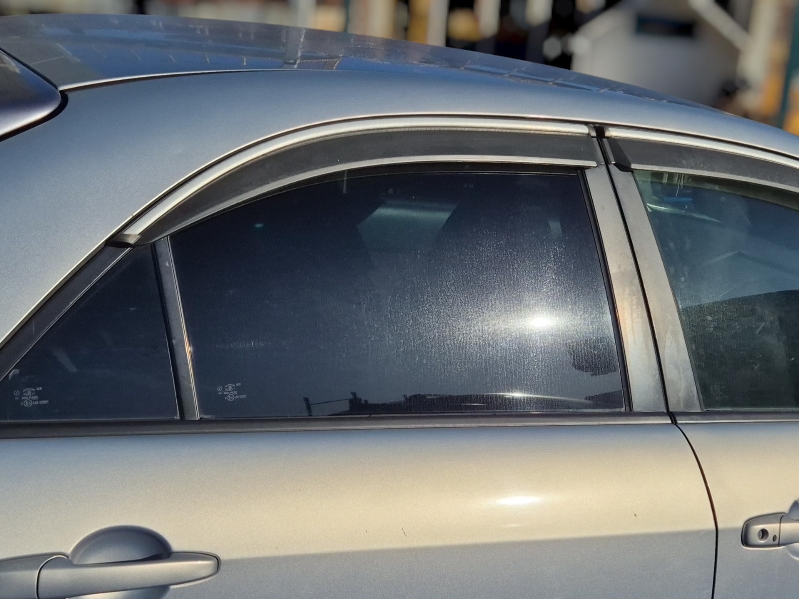 Right_Rear_Door_Window