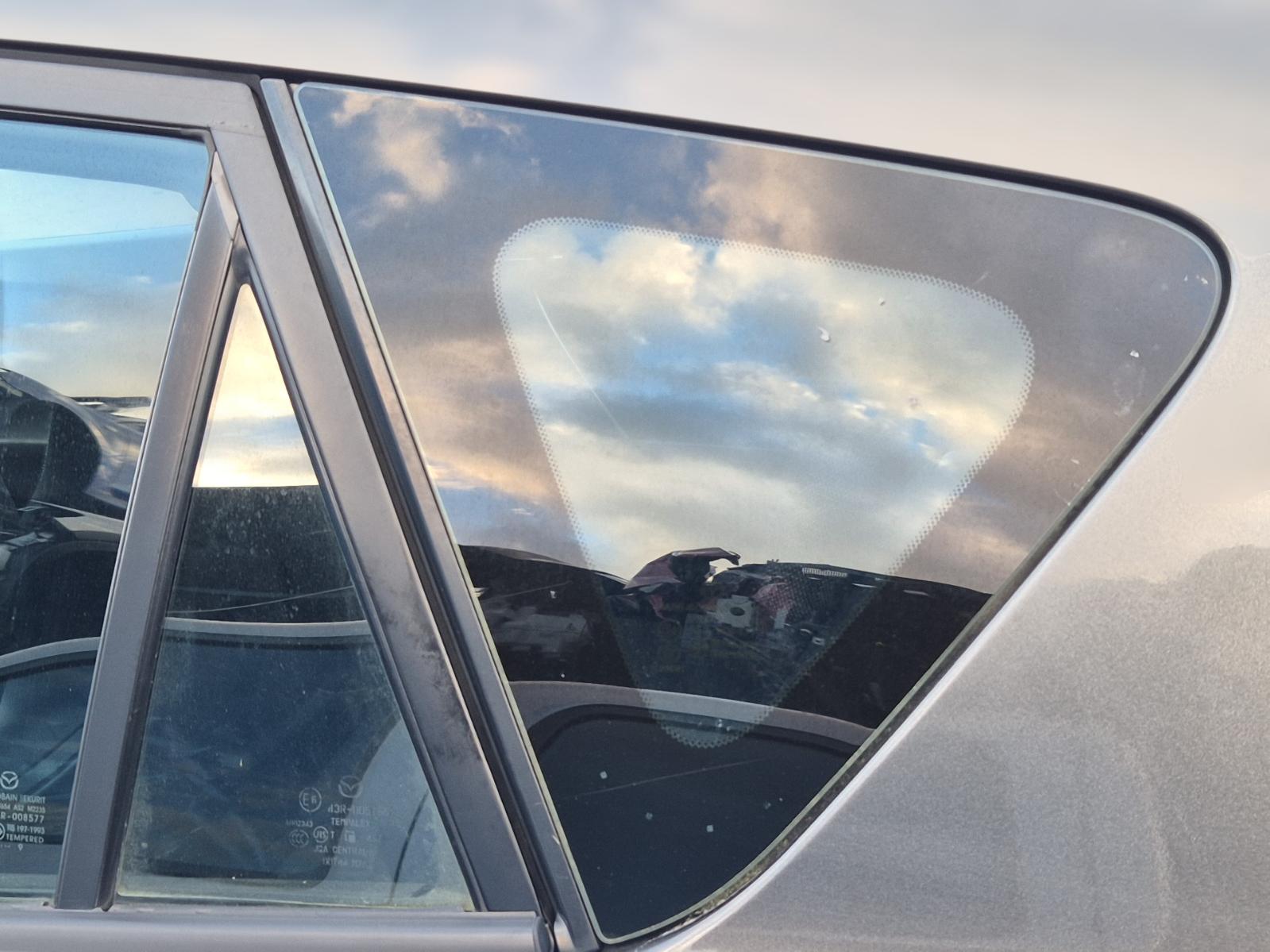 Left_Rear_Side_Glass