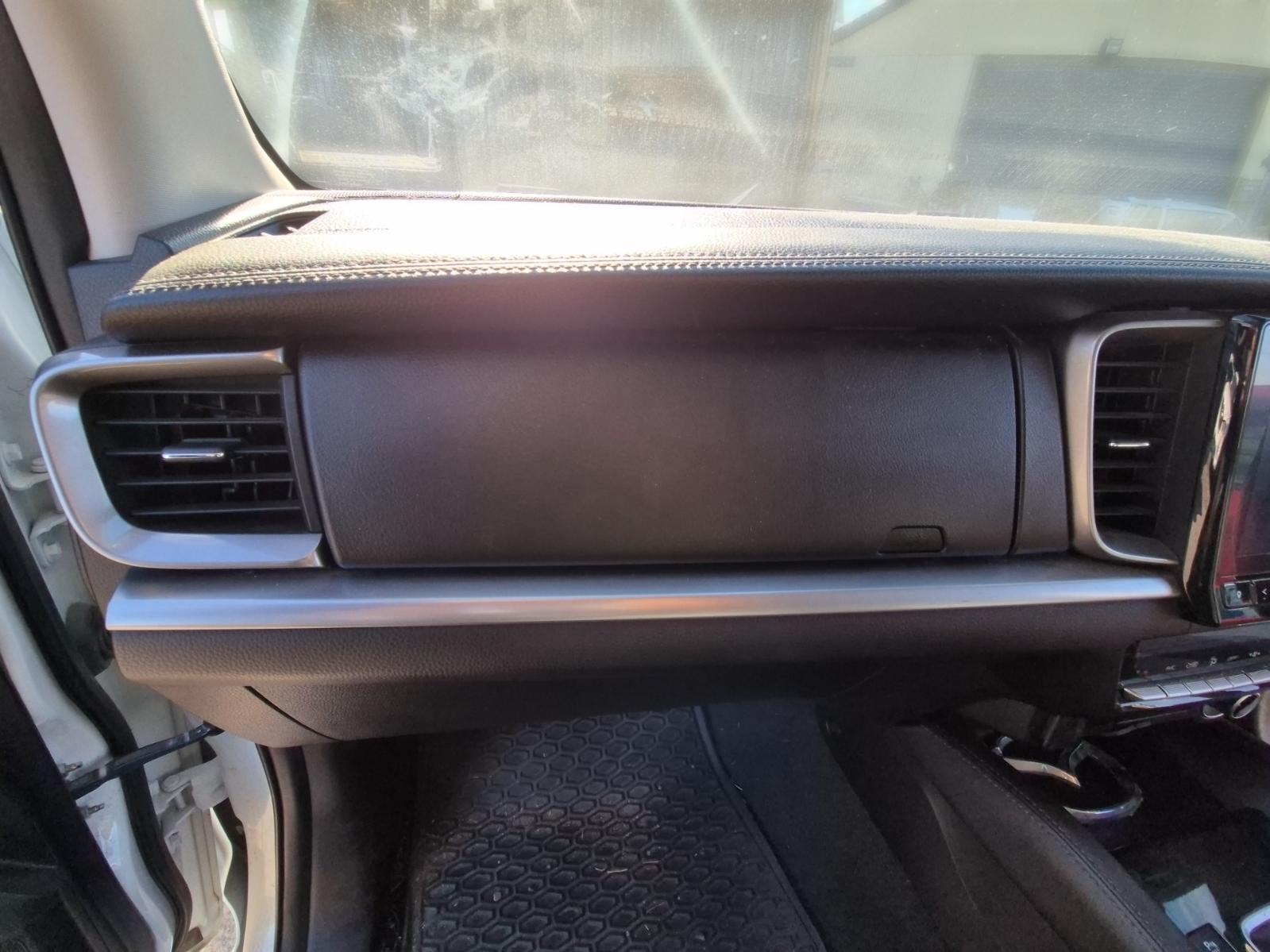 Glove_Box