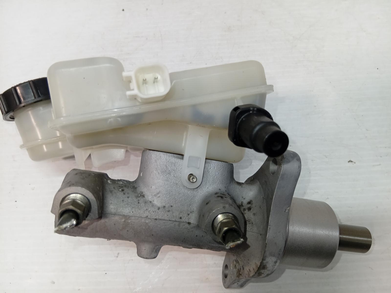 Master_Cylinder