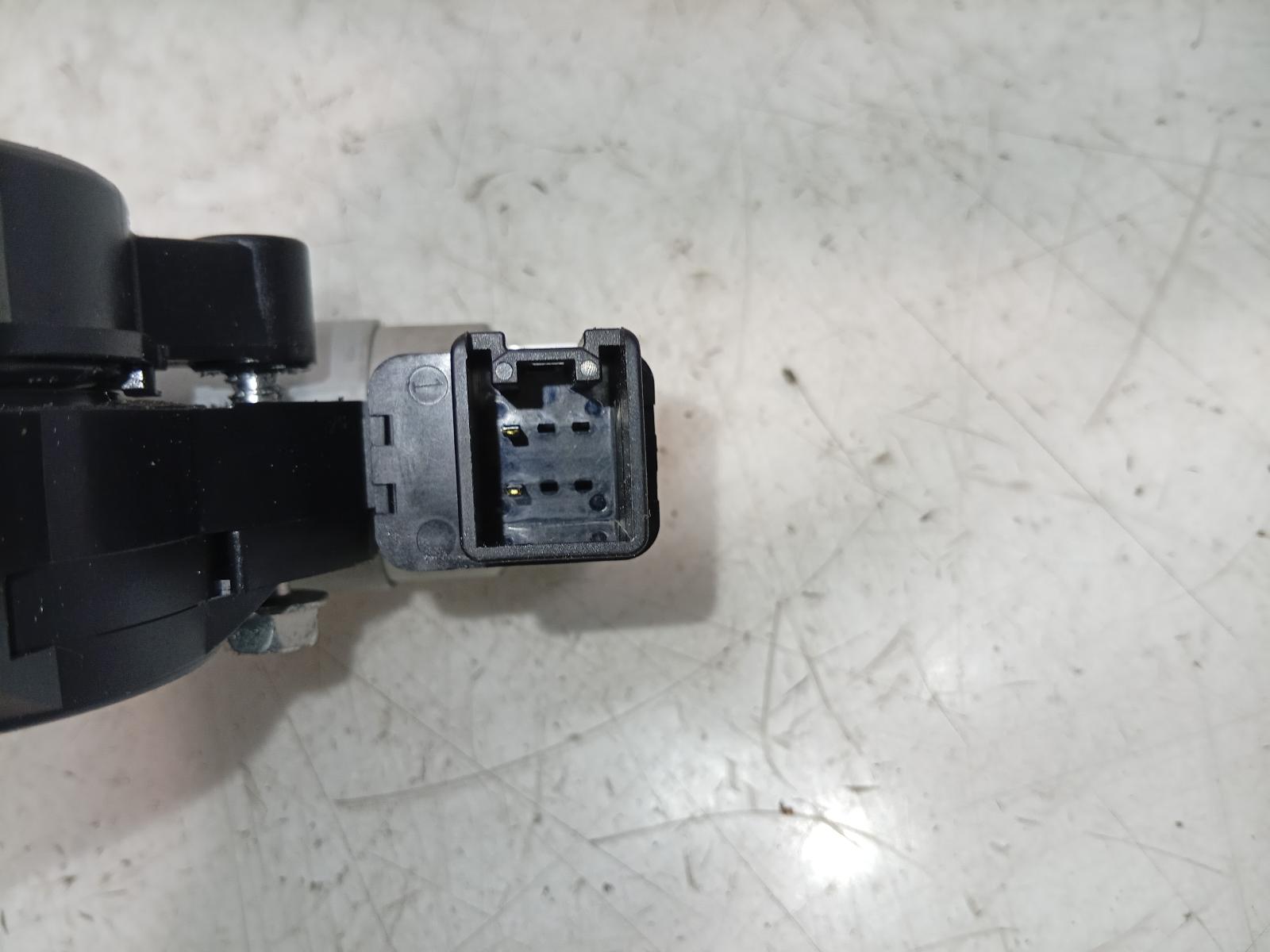 Left_Front_Window_Reg_Motor