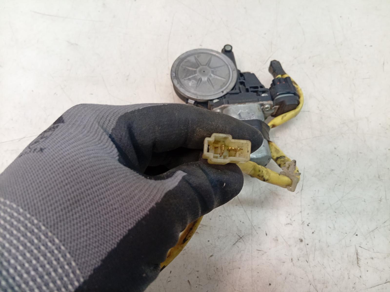 Right_Front_Window_Reg_Motor