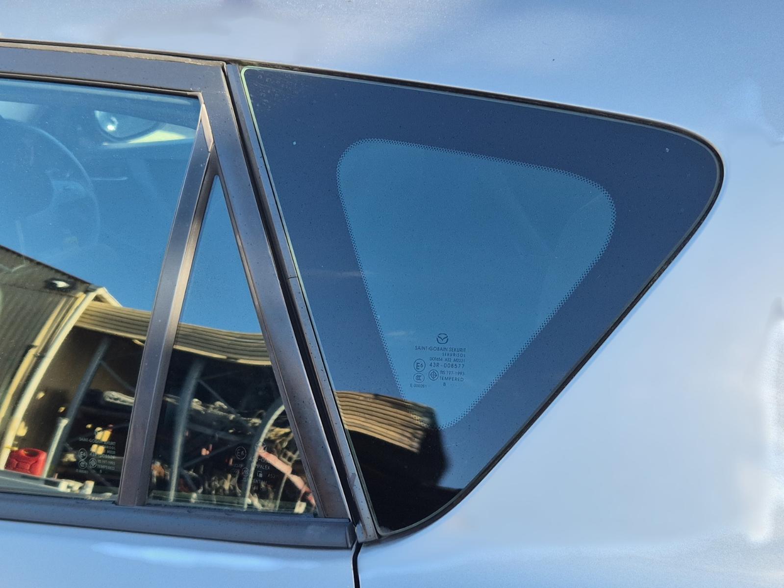 Left_Rear_Side_Glass