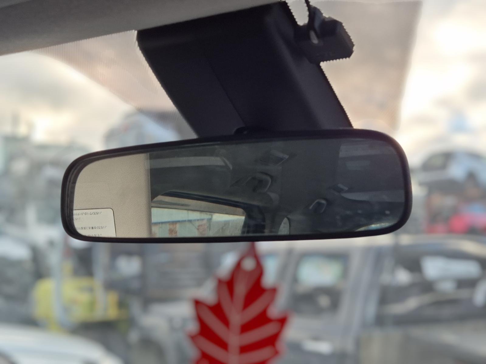 Interior_Mirror