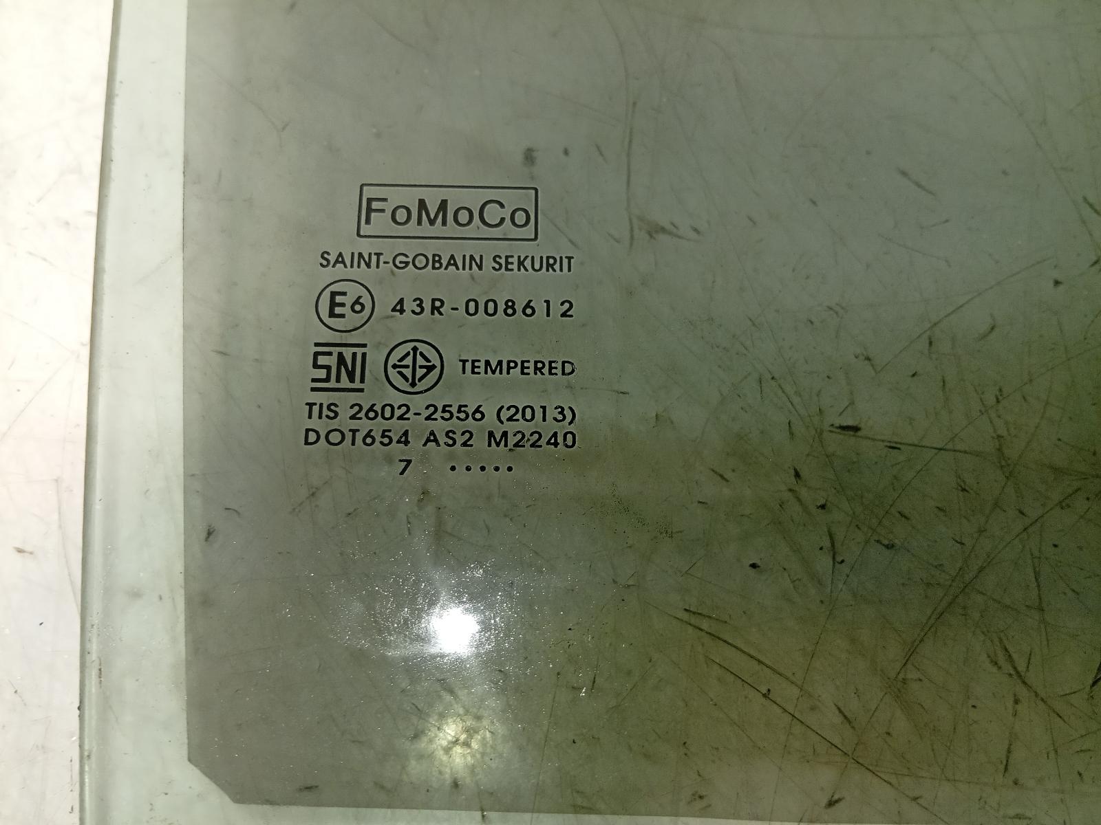 Right_Front_Door_Window