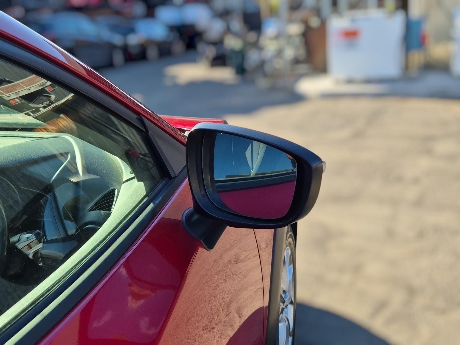 Right_Door_Mirror