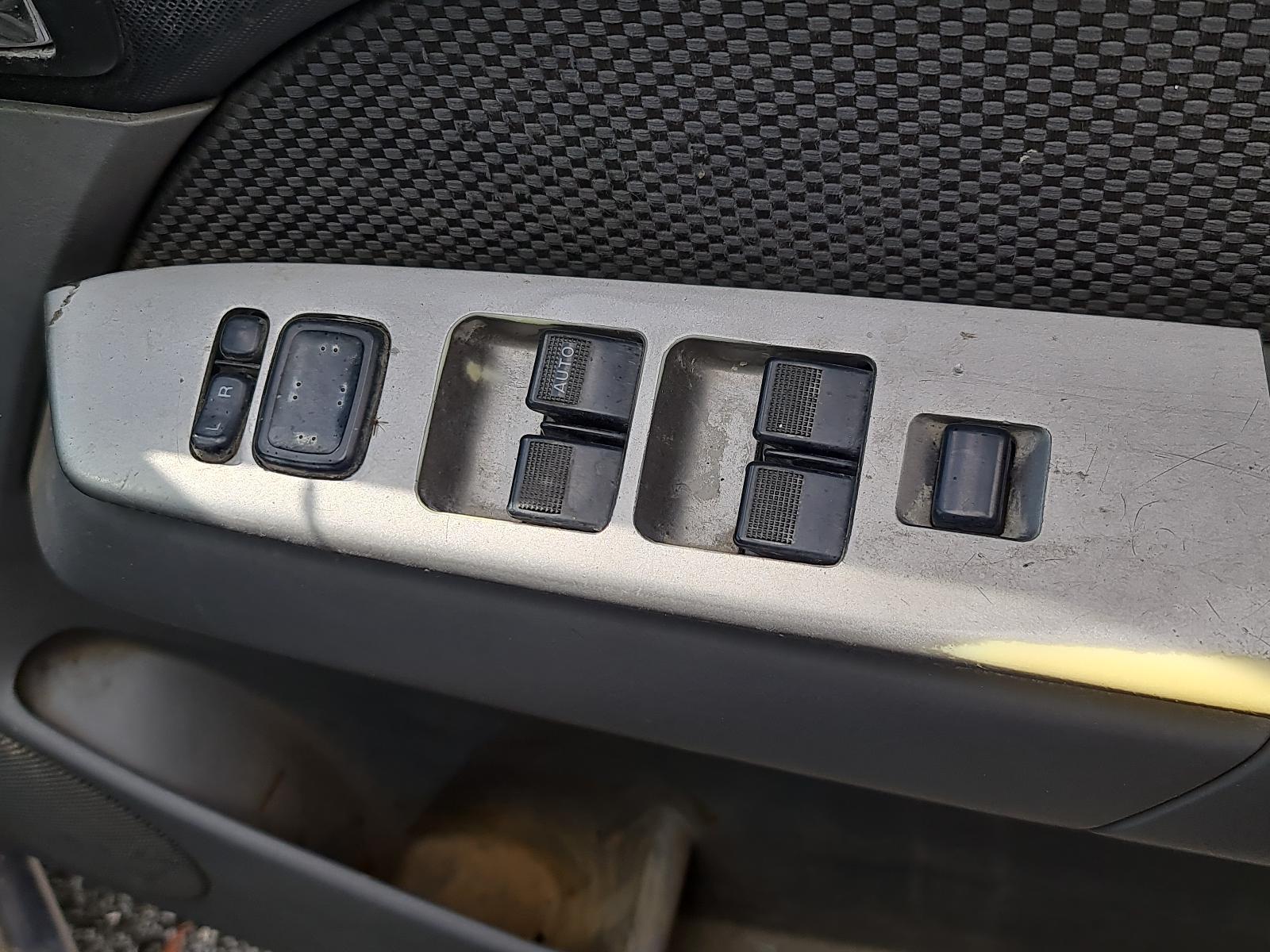 Mazda BT50 - UN 2006-2011