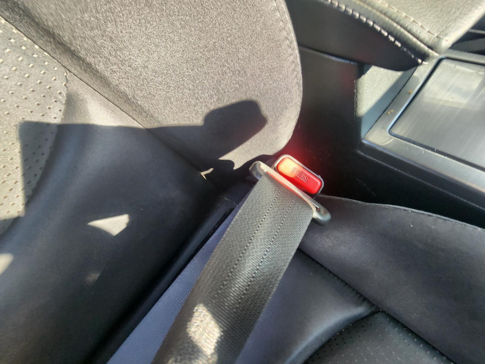 Seat_Belt_Stalk