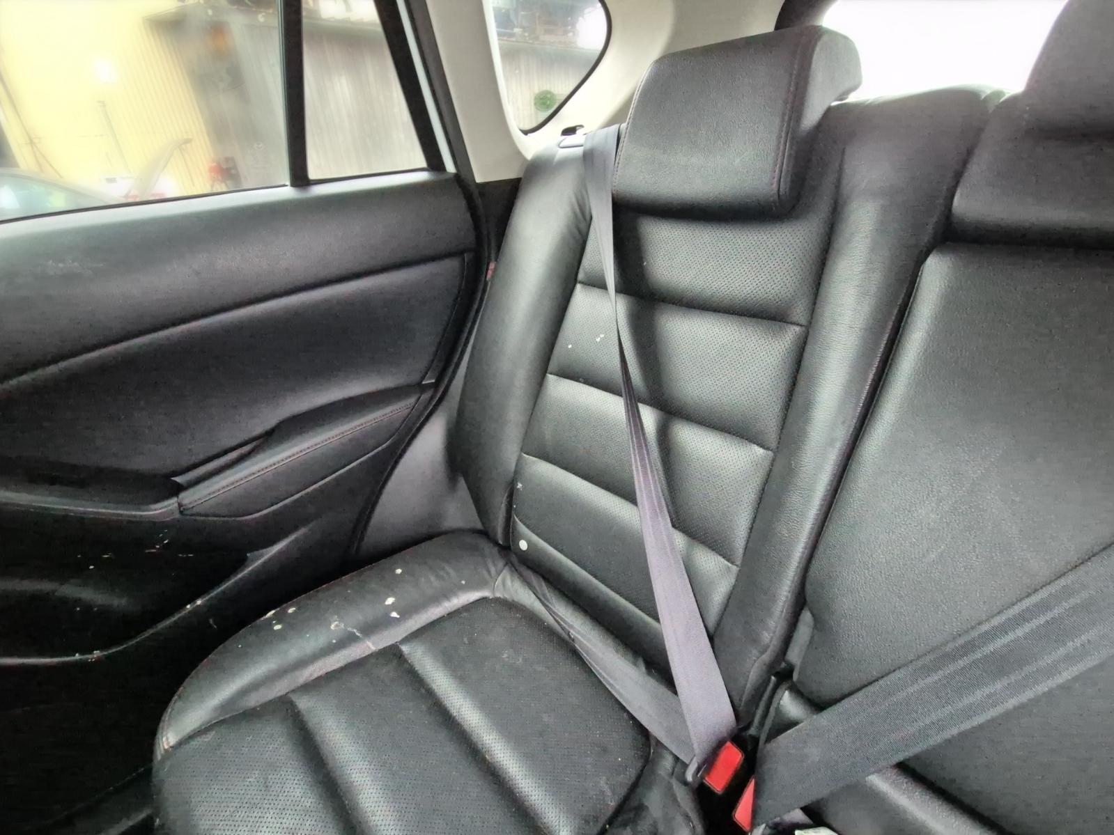 Seat_Belt_Stalk