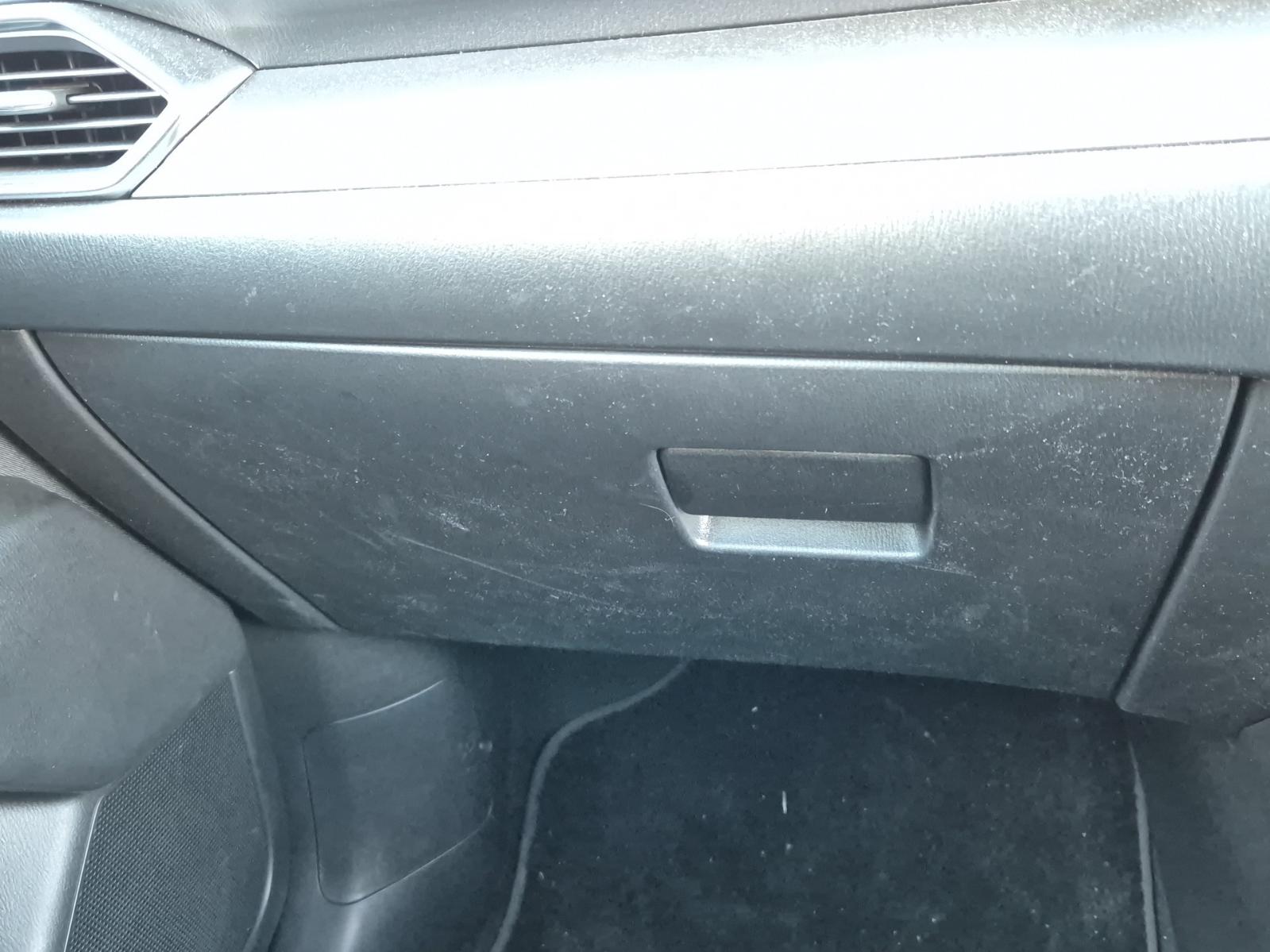 Glove_Box