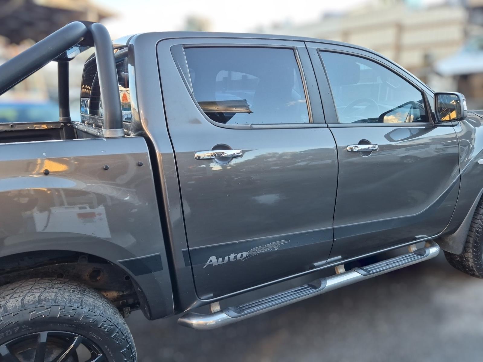 Right_Rear_Door_Sliding