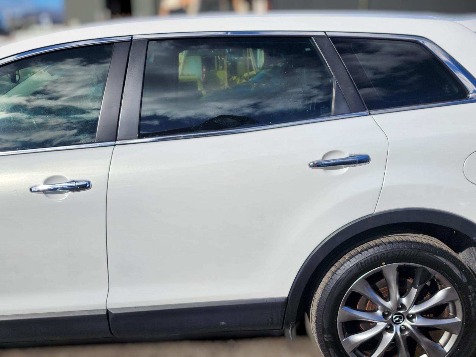 Left_Rear_Door_Sliding
