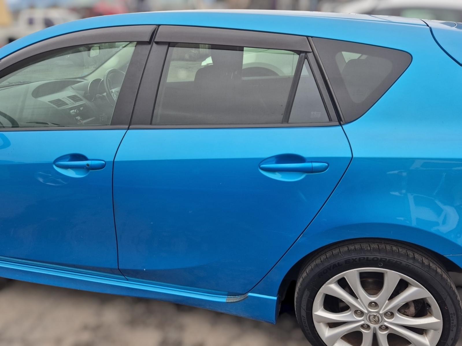 Left_Rear_Door_Sliding