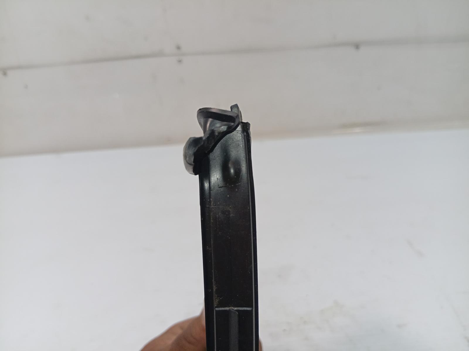 Left_Rear_1q_Door_Glass