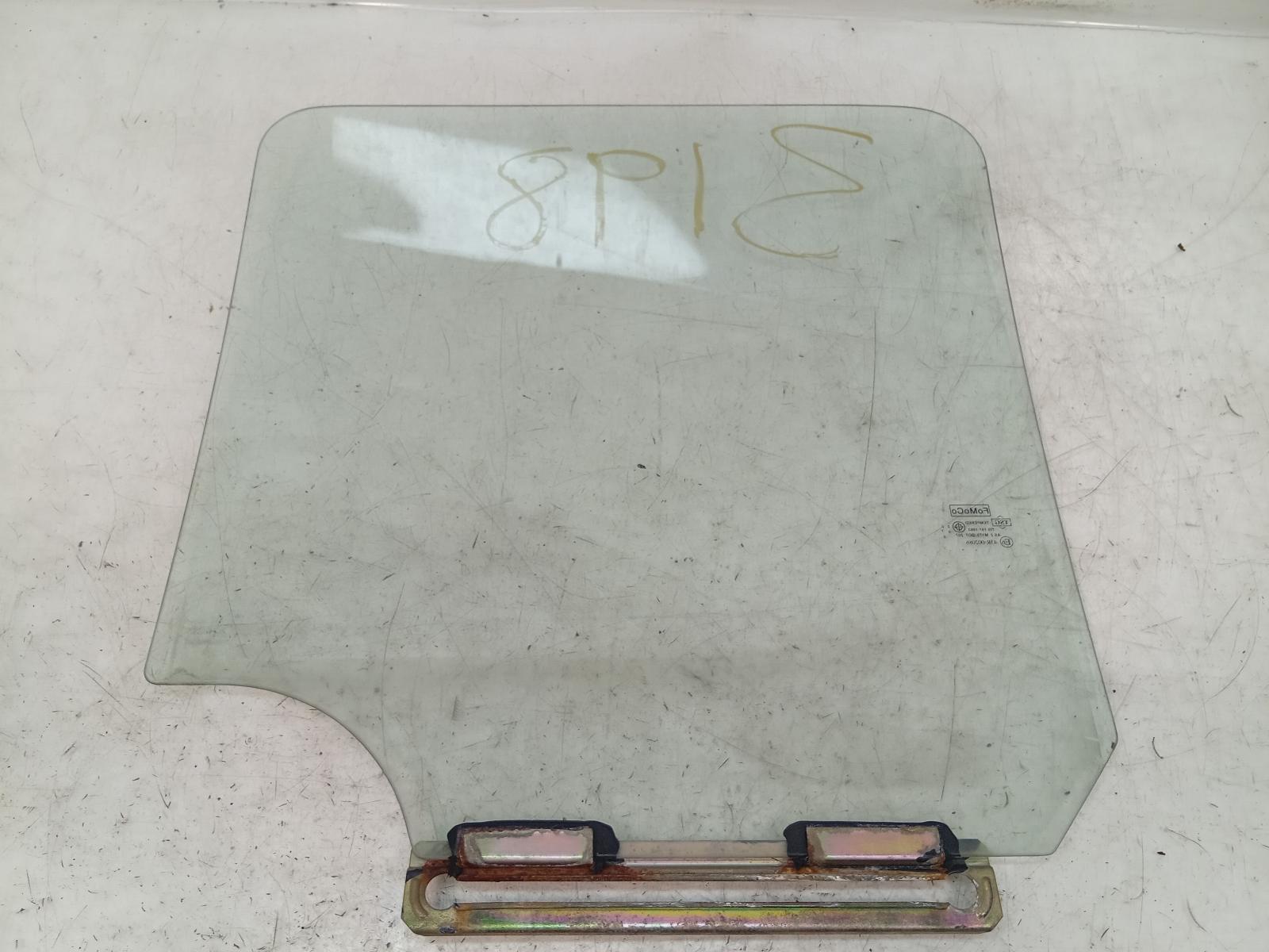 Right_Rear_Door_Window